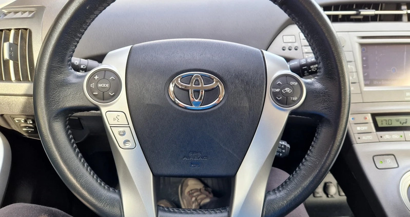 Toyota Prius cena 57900 przebieg: 104000, rok produkcji 2013 z Kłodzko małe 352